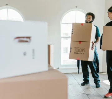 نقش نیروی انسانی حرفه‌ای در اثاث‌کشی امن و سریع