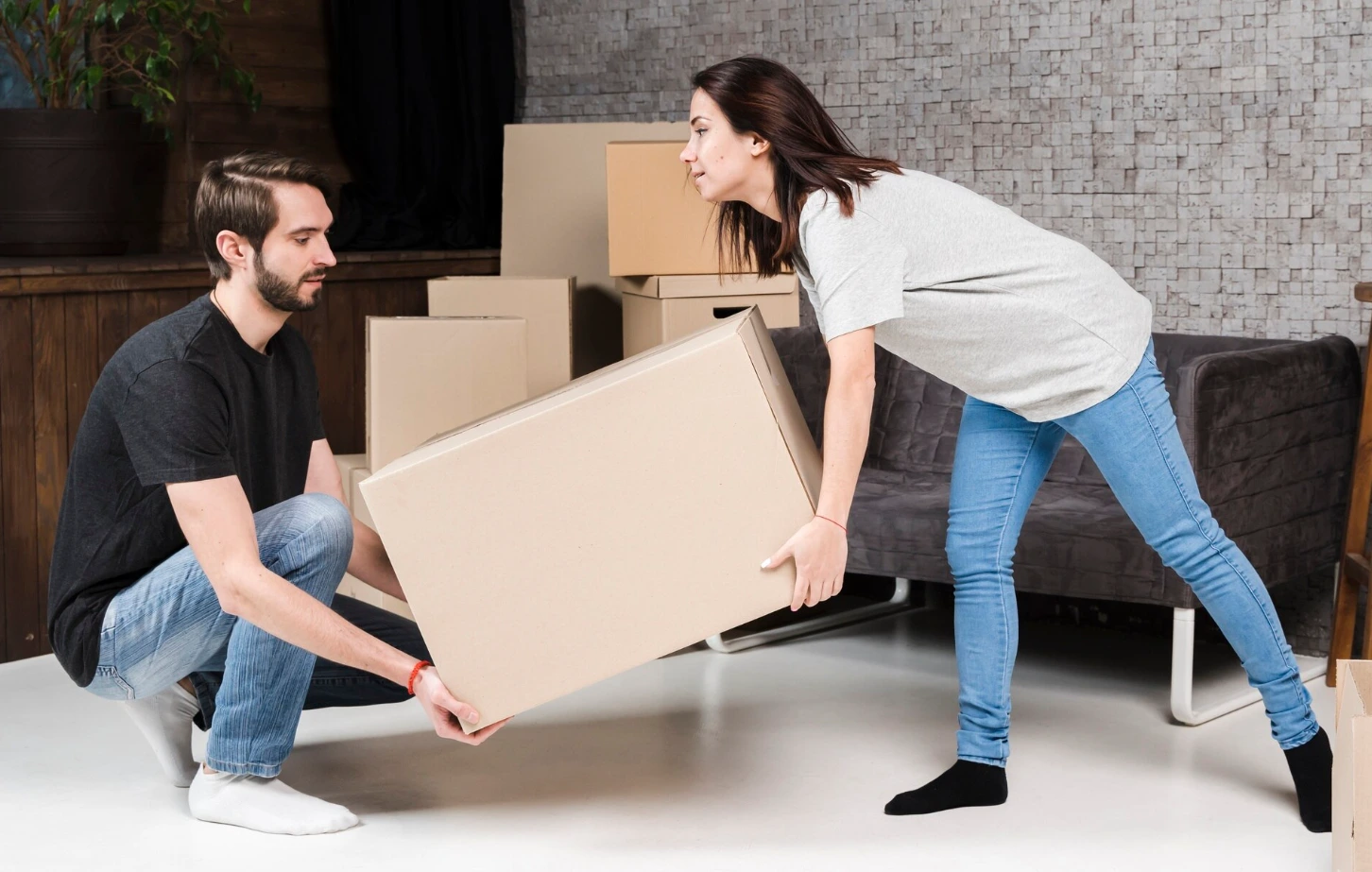 استانداردهای ایمنی و ارگونومی در جابهجایی اثاثیه سنگین